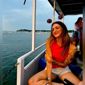 Meet your Posher, Brittany